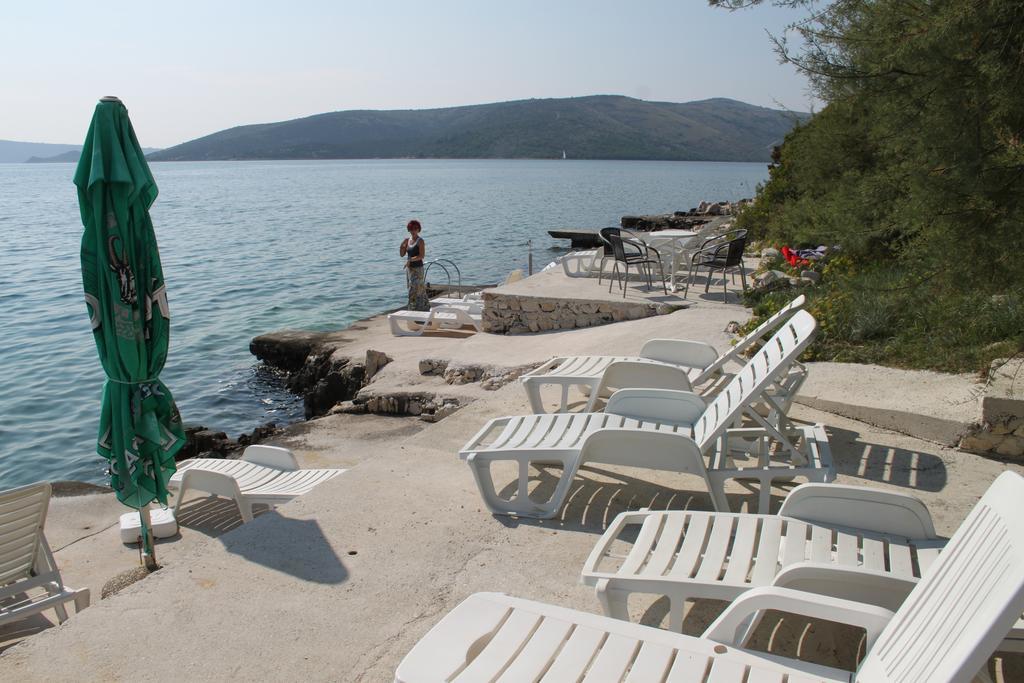 Apartments Villa Marija Seget Vranjica Buitenkant foto