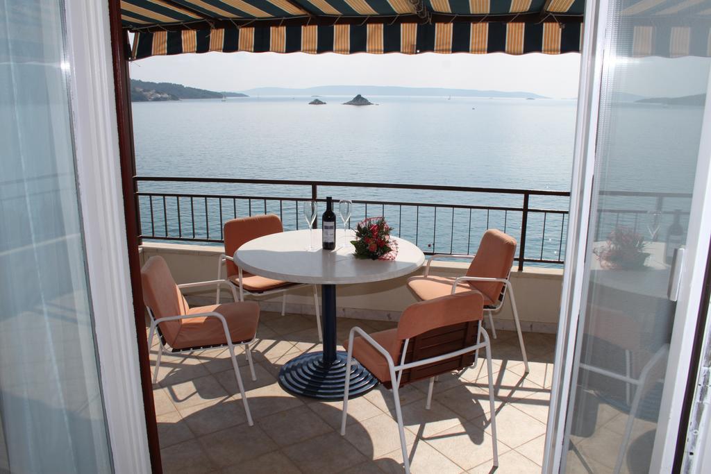 Apartments Villa Marija Seget Vranjica Kamer foto