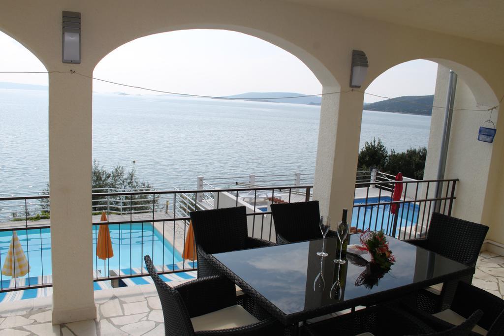 Apartments Villa Marija Seget Vranjica Buitenkant foto