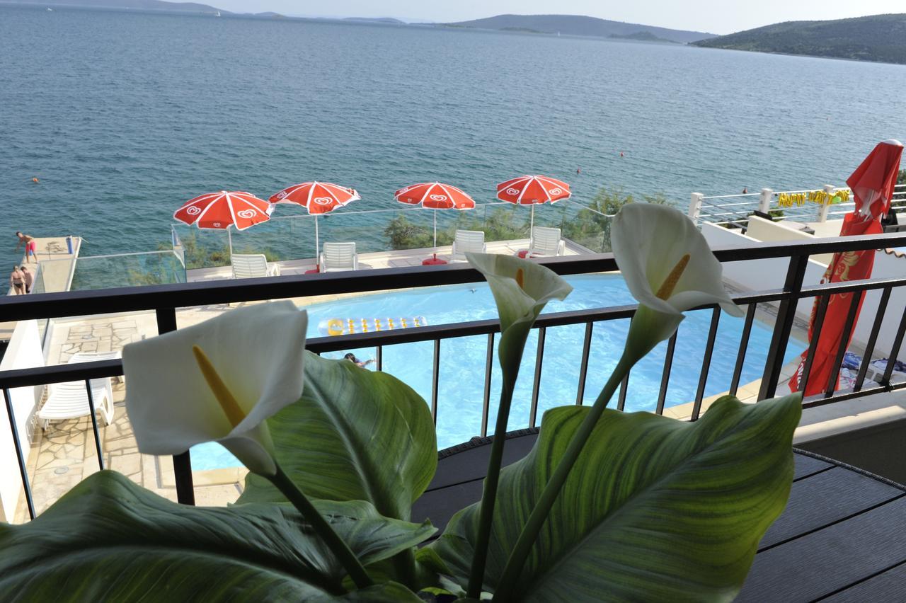 Apartments Villa Marija Seget Vranjica Kamer foto